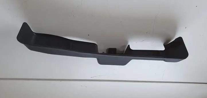Toyota Yaris (2014 - 2019) Прочие детали салона — фото 3