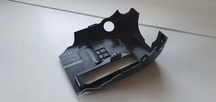 Toyota Yaris (2014 - 2019) Обшивка рулевой колонки — фото 3