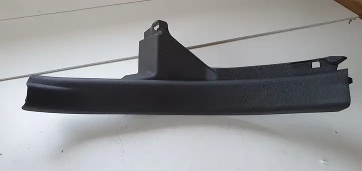 Toyota Yaris (2014 - 2019) Внутренняя отделка заднего порога — фото 1