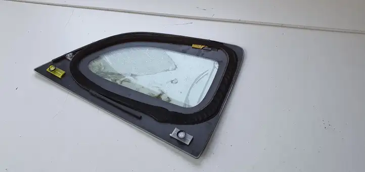 Honda Jazz (2015 - 2020) Заднее боковое стекло — фото 4