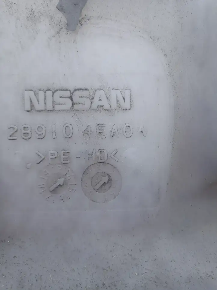 Nissan Qashqai (2013 - 2017) Бачок омывателя стекла — фото 4