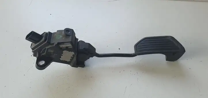 Toyota Verso (2012 - 2015) Педаль акселератора — фото 1