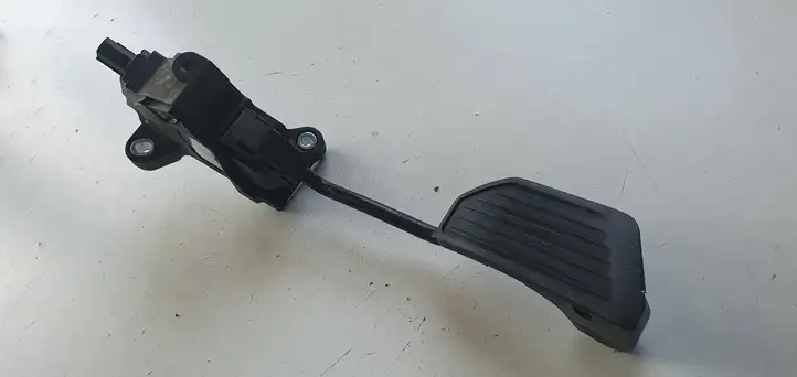 Toyota Verso (2012 - 2015) Педаль акселератора — фото 5
