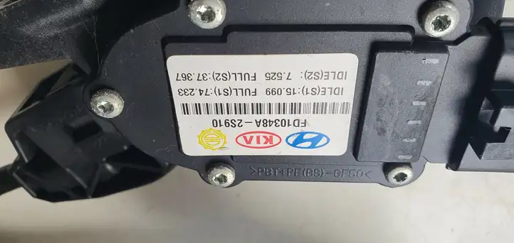 Hyundai ix35 (2009 - 2013) Педаль акселератора — фото 8