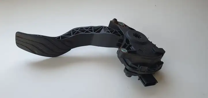 Nissan Qashqai (2013 - 2017) Педаль акселератора — фото 1