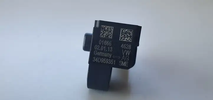 Skoda Rapid (NH) (2012 - 2019) Датчик удара SRS — фото 4