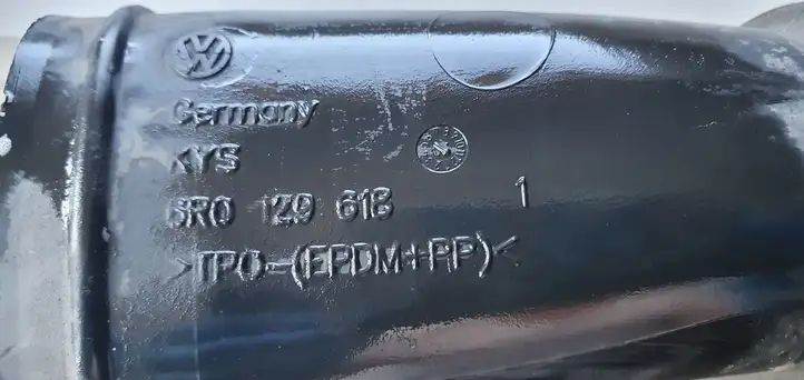 Skoda Rapid (NH) (2012 - 2019) Детали воздухозаборника — фото 5