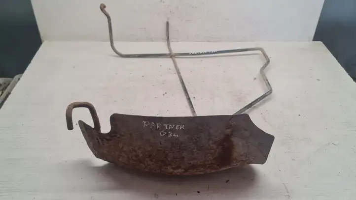 Peugeot Partner (2002 - 2008) Кронштейн запасного колеса — фото 3