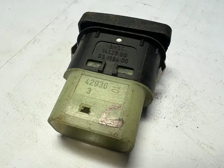 Ford Focus (2005 - 2008) 3M5T14529BB Кнопка стеклоподъемников — фото 2