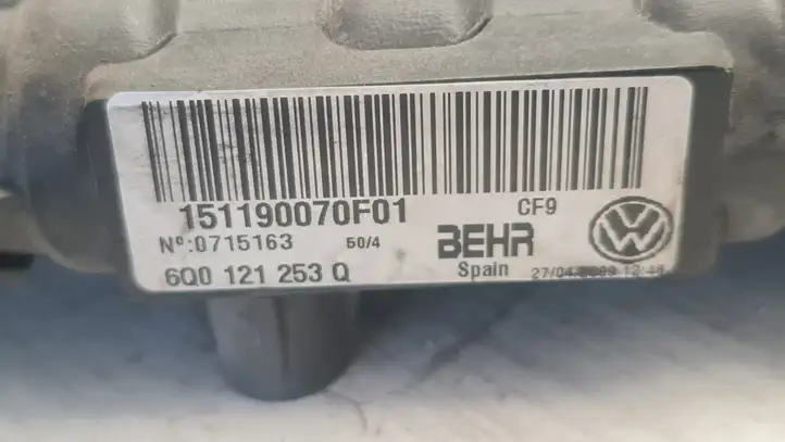 Skoda Fabia Mk2 (5J) (2007 - 2014) 6Q0121253Q Радиатор охлаждающей жидкости двигателя — фото 2