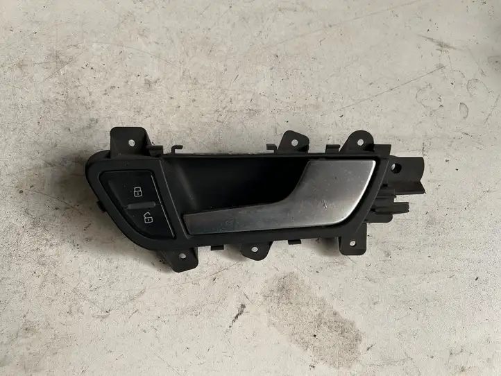 Audi A4 S4 B8 8K (2007 - 2011) 8K0837020 Внутренняя ручка двери — фото 1