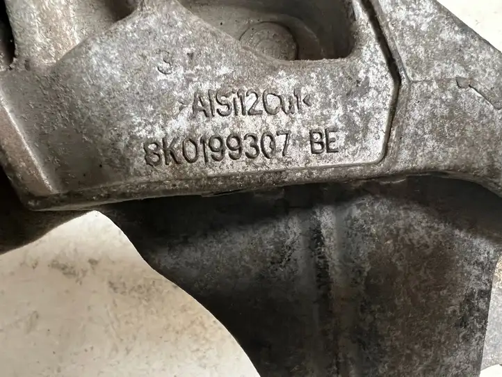 Audi A4 S4 B8 8K (2007 - 2011) 8K0199307BE Кронштейн двигателя — фото 2