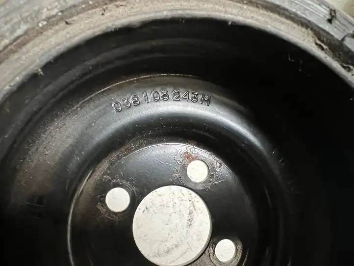 Audi A4 S4 B8 8K (2007 - 2011) 038105243M Шкив коленчатого вала — фото 2