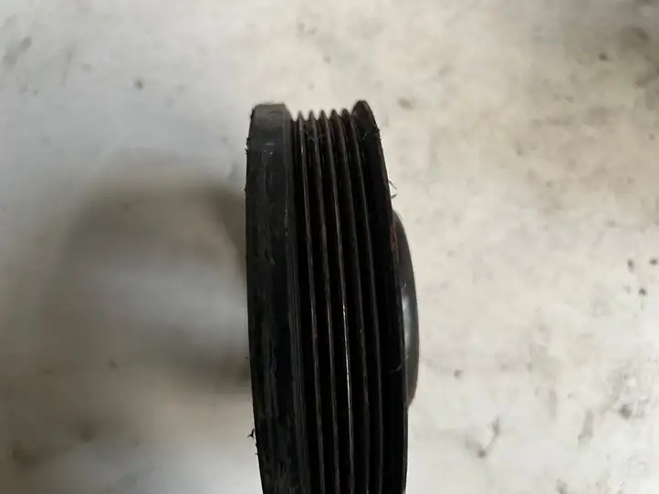 Audi A4 S4 B8 8K (2007 - 2011) 038105243M Шкив коленчатого вала — фото 3