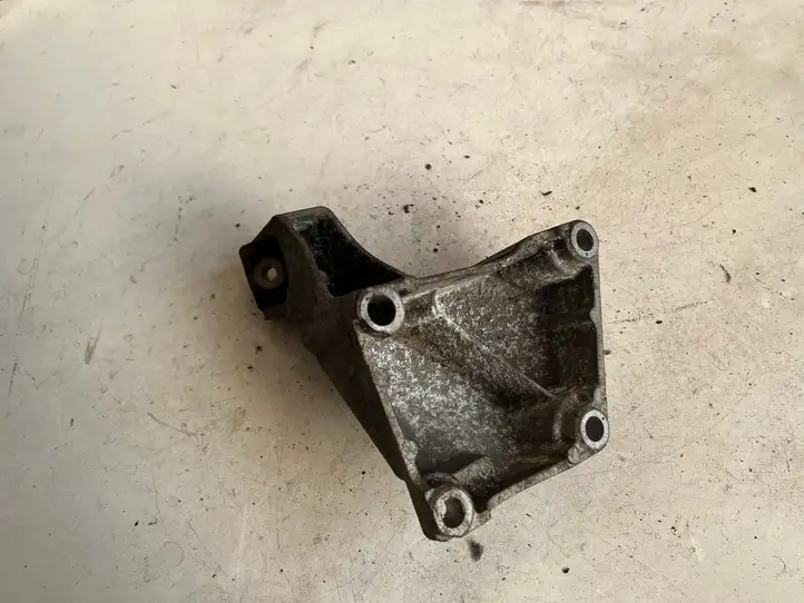Audi A6 S6 C5 4B (2001 - 2004) 8D0199307K Кронштейн двигателя — фото 1