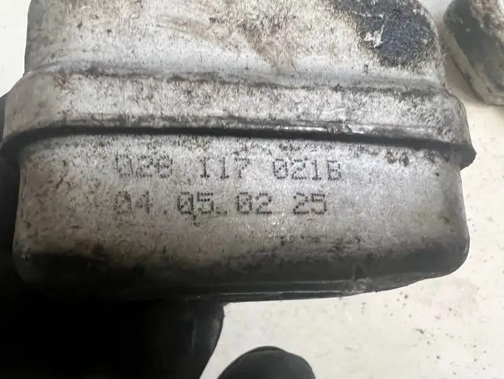 Audi A3/S3 8L (1996 - 2000) 028117021B Кронштейн масляного фильтра — фото 2