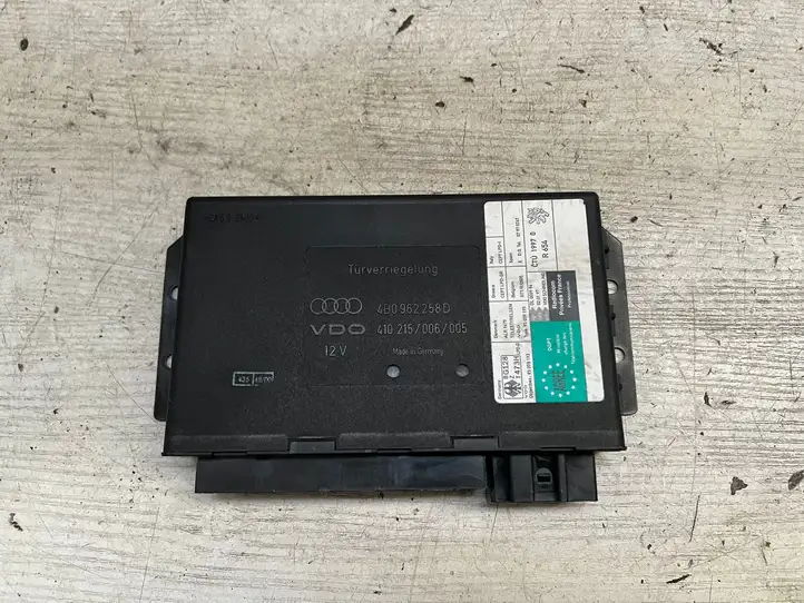 Audi A6 S6 C5 4B (1997 - 2001) 4B0962258D Модуль комфорта — фото 1
