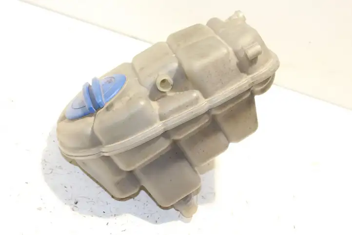Audi A6 C7 (2011 - 2014) 4G0121403D Расширительный бачок — фото 2