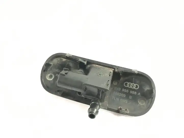 Audi A3/S3 8V (2012 - 2016) 8V3955988A Форсунка омывателя лобового стекла — фото 2