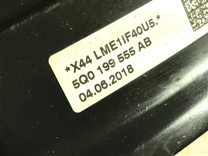 Skoda Octavia Mk3 (5E) (2013 - 2019) 5Q0199555AB Опора двигателя — фото 4