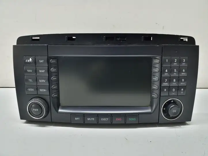 Mercedes-Benz R W251 (2005 - 2013) A2518201679 Магнитола / мультимедийная система — фото 1
