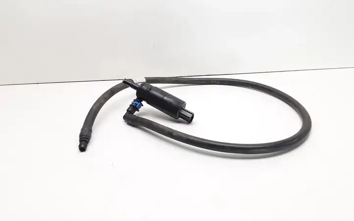 BMW 3 E90 E91 (2005 - 2012) 8377430 Насос омывателя фар — фото 1