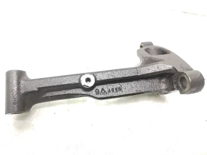 Toyota Avensis T250 (2006 - 2009) 3311805010 Кронштейн двигателя — фото 3