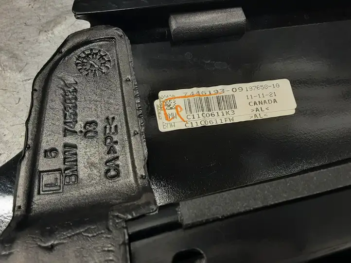 BMW X6 G06 (2019 - ) 7446193 Верхняя обшивка стойки B — фото 5