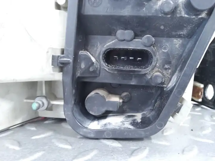 Volkswagen Touareg I (2002 - 2010) 7L6945096L Задний фонарь в кузове — фото 2