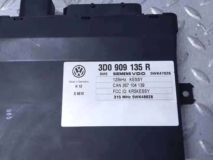 Volkswagen Touareg I (2002 - 2010) 3D0909135R Блок бесключевого доступа — фото 3