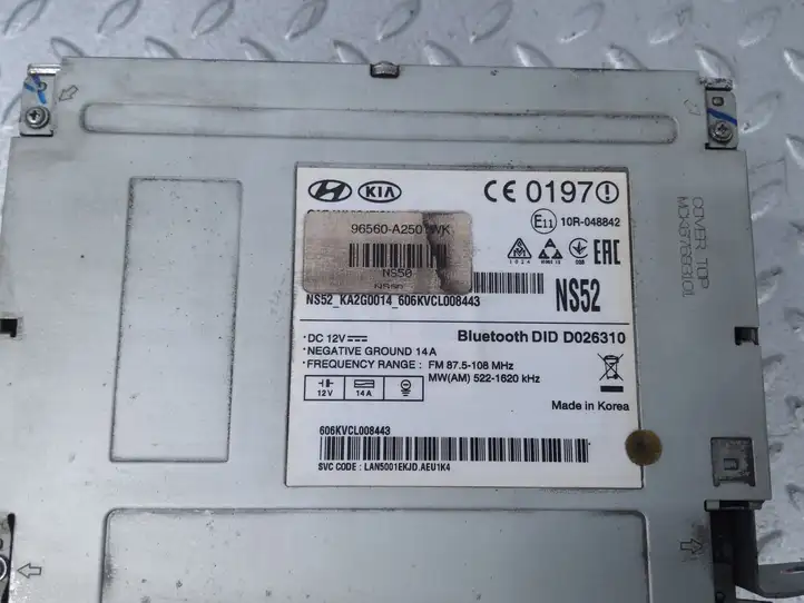 Kia Ceed (2015 - 2018) 96560A2501WK Магнитола / мультимедийная система — фото 3