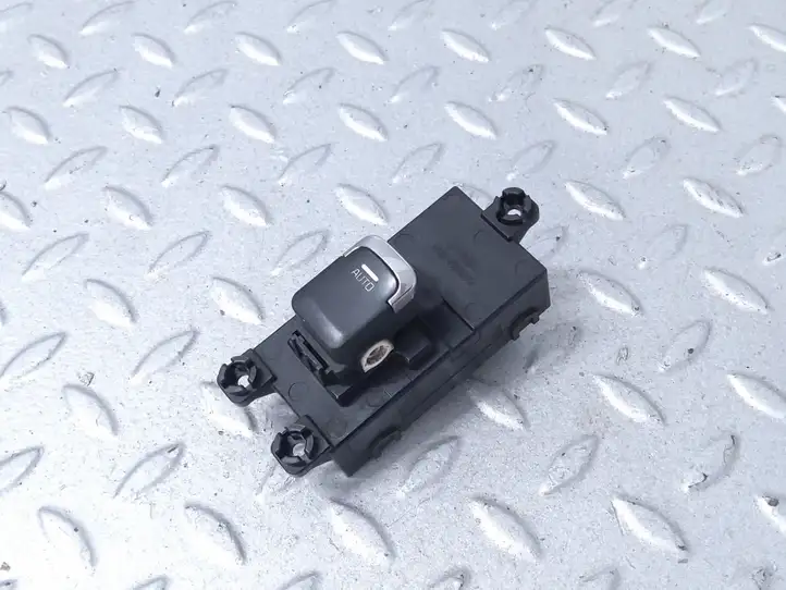 Kia Ceed (2015 - 2018) 93580A2100 Кнопка стеклоподъемников — фото 1