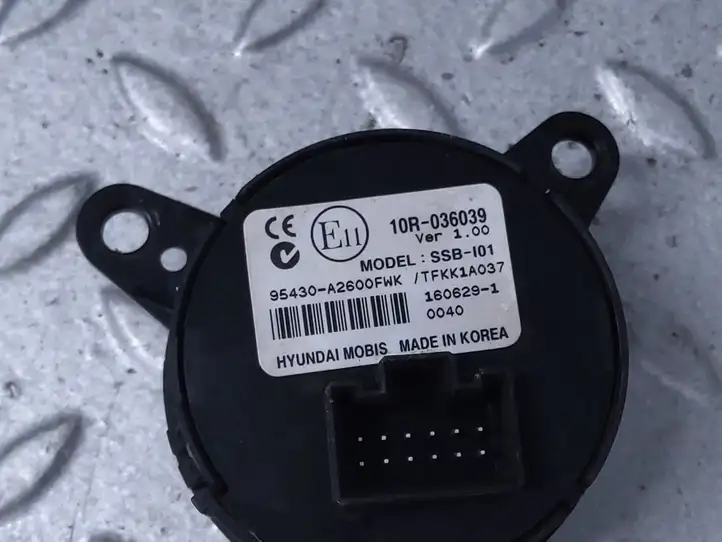 Kia Ceed (2015 - 2018) 95430A2600FWK Включатель зажигания и стартера — фото 2