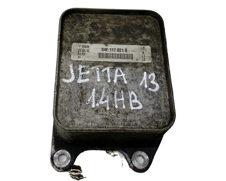 Volkswagen Jetta VI (2011 - 2018) 04E117021B Радиатор масла двигателя — фото 1