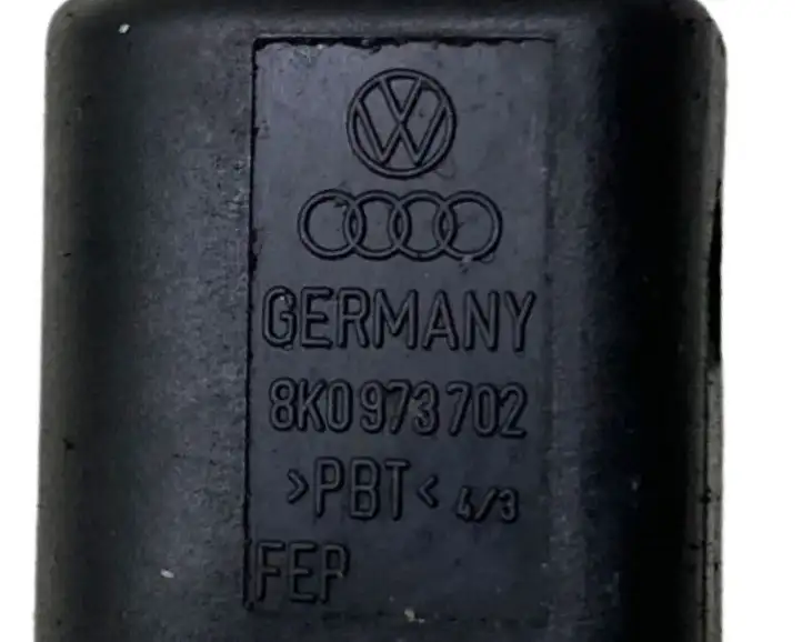 Volkswagen Jetta VI (2011 - 2018) 8K0973702 Шланги системы охлаждения — фото 9