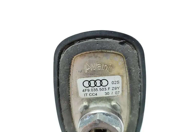 Audi A6 S6 C6 4F (2004 - 2008) 4F9035503F GPS антенна — фото 3
