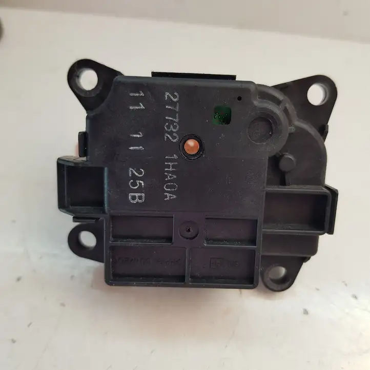 Nissan Juke I F15 (2010 - 2018) 277321HA0A Двигатель задвижки потока воздуха — фото 2