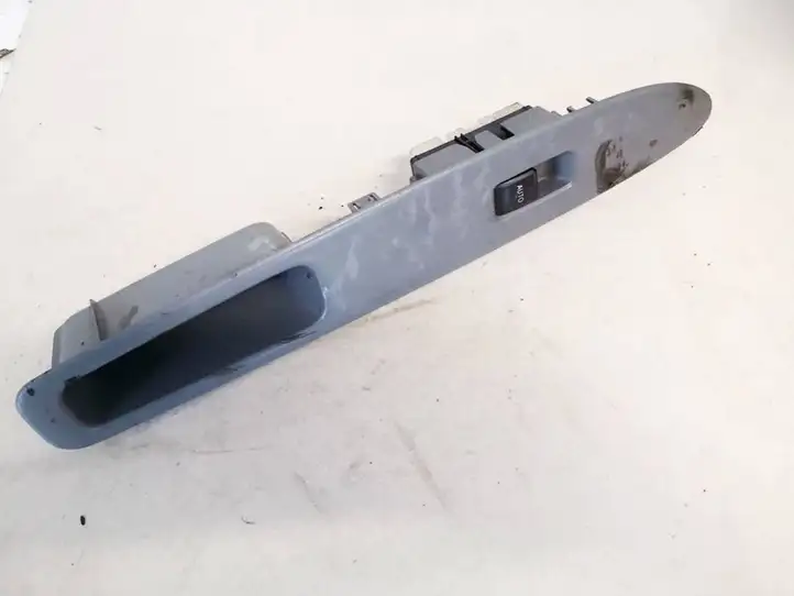Toyota Avensis Verso (2001 - 2004) 7423144190 Блок кнопок стеклоподъемников — фото 1