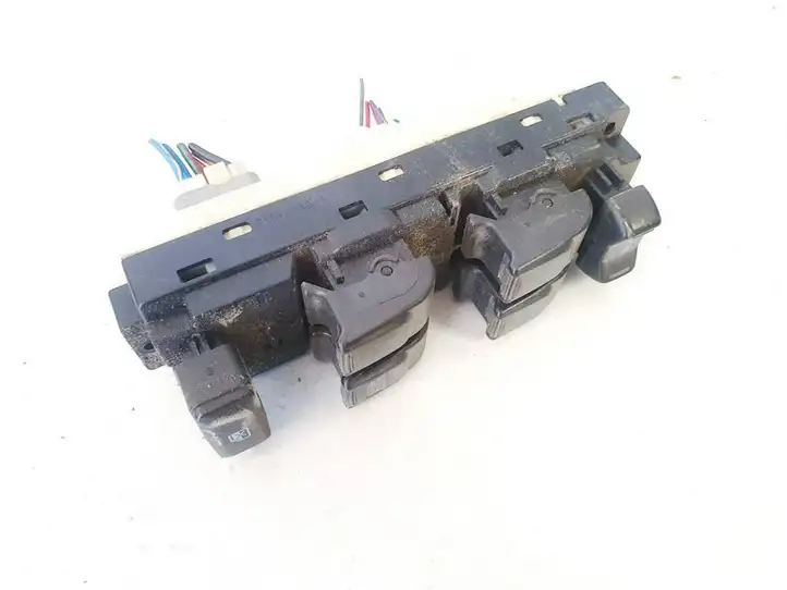 Isuzu D-Max (2008 - 2012) 514632 Кнопка стеклоподъемников — фото 1