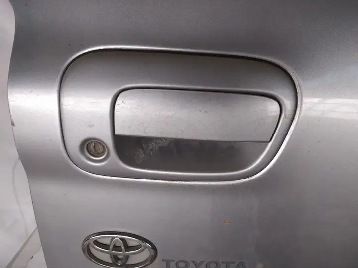 Toyota RAV 4 (XA20) (2000 - 2005) Ручка крышки багажника — фото 2