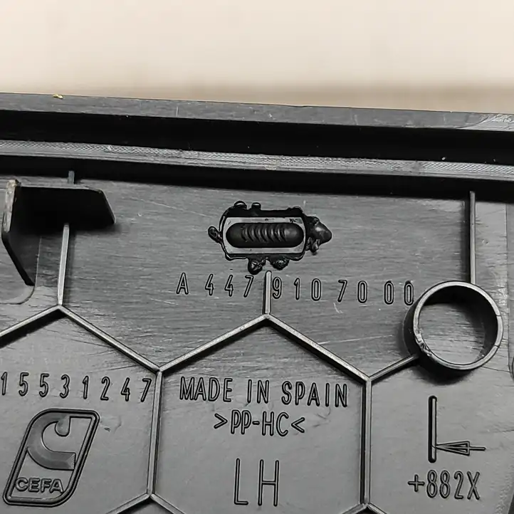 Mercedes-Benz Vito W447 (2014 - )  A4479107000 Отделка регуляторов сиденья