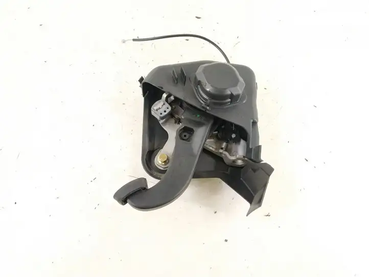 Mercedes-Benz C W203 (2000 - 2007)   Механизм ручного тормоза (в салоне)