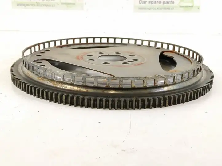 Mercedes-Benz C W204    Маховик