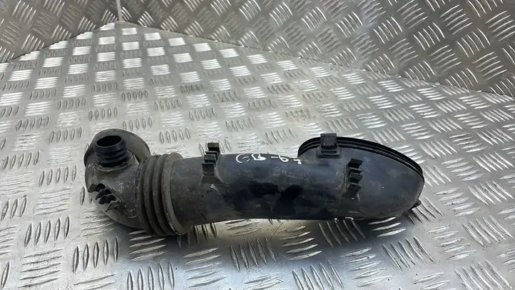 Land Rover Freelander 2 - LR2 (2006 - 2010) 13717785066 Трубка подачи воздуха — фото 1
