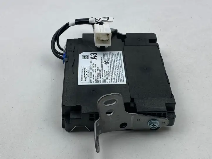 Toyota Prius xw60 (2023 - ) 8674148111 Блок GSM — фото 3