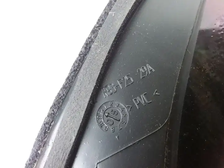 Jaguar S-Type   2R83F2529A Маленькое стекло 