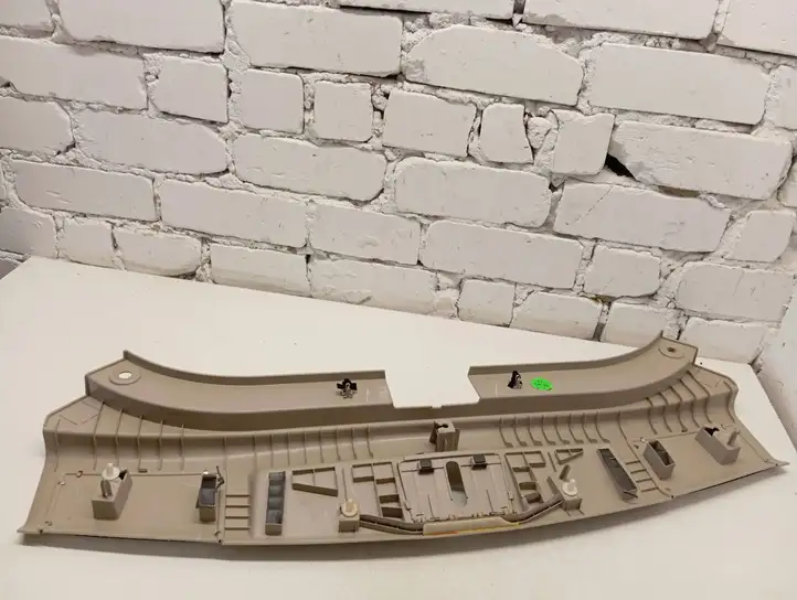 Cadillac SRX (2009 - 2012)  10197362 Отделка порога багажника