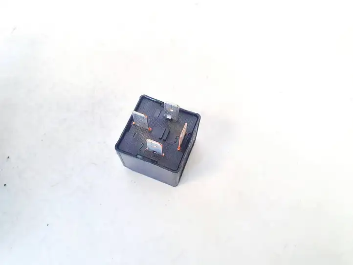 Audi A4 S4 B8 8K (2007 - 2011) 8k0951253 Другое реле — фото 3