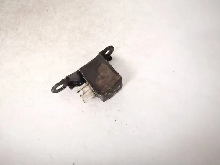Toyota Avensis Verso (1995 - 2001) 8917344041 Датчик удара SRS — фото 2