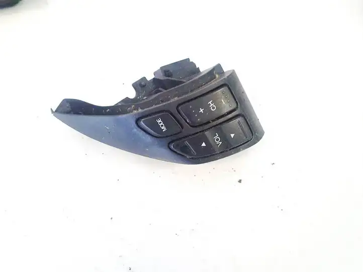 Honda CR-V (2006 - 2009) m33509 Кнопки на рулевом колесе — фото 1